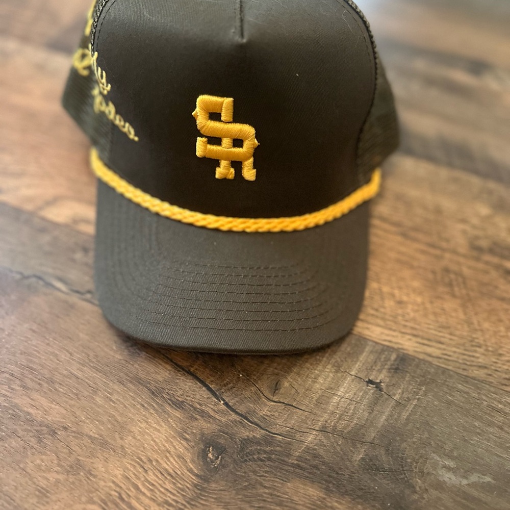 Stylish Black and Gold Trucker Hat